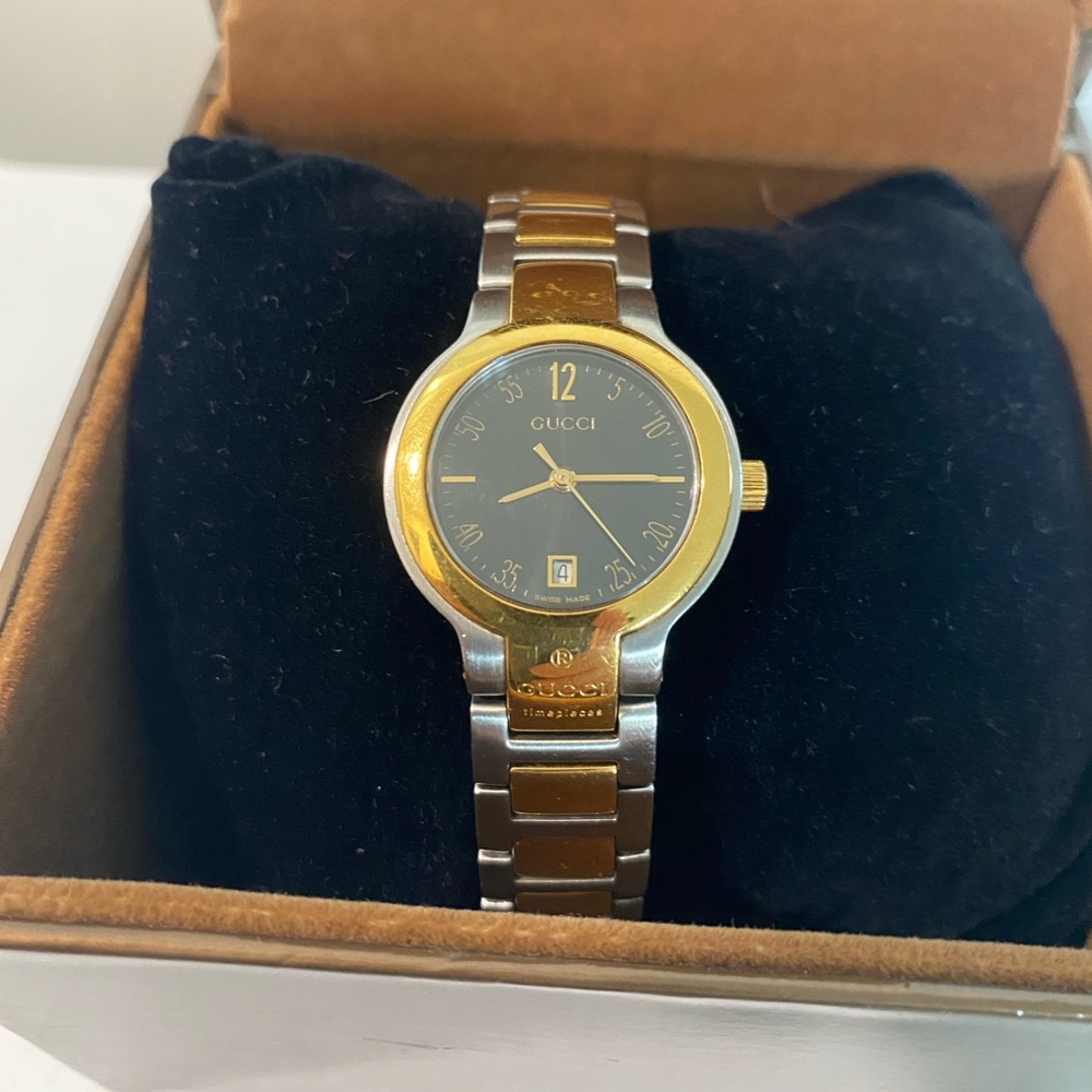 GUCCI timepieces 8900L Quartz 2 Tone Watch